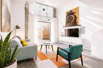 1429 Elm St in Cincinnati, OH - Building Photo - Building Photo