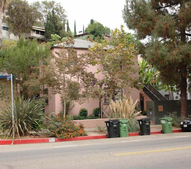 1516-1520 Silver Lake Blvd in Los Angeles, CA - Foto de edificio - Building Photo