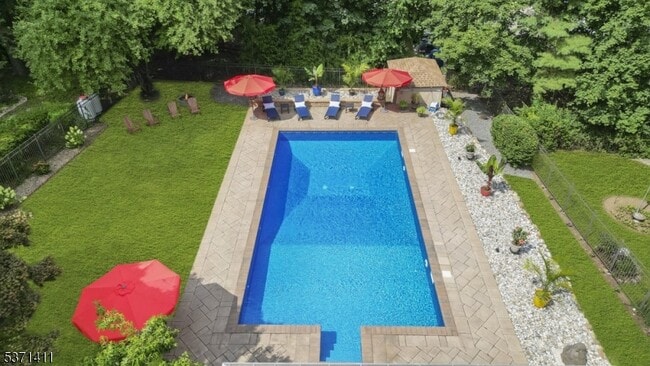 property at 8 Crosby Ln