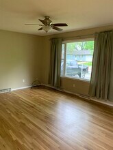 2125 Hollywood Blvd in Iowa City, IA - Building Photo - Building Photo