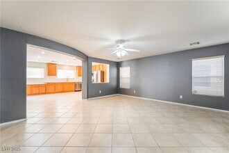 698 Iron Bridge St in Las Vegas, NV - Building Photo - Building Photo