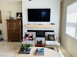 4812 Foxtail Palm Ct in Greenacres, FL - Building Photo - Building Photo