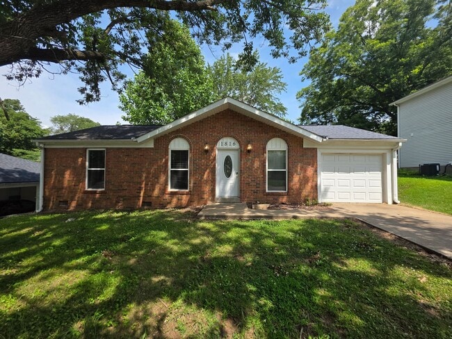1816 Margaret St