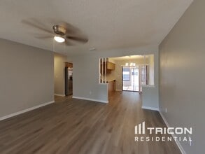 520 Falkirk Ave in Valrico, FL - Building Photo - Building Photo