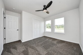 51 Rd 5214 in Cleveland, TX - Building Photo - Building Photo