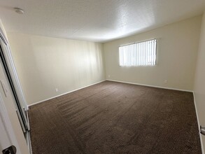 7504 Sepulveda Blvd in Los Angeles, CA - Building Photo - Building Photo