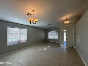 1115 E Elm Rd in San Tan Valley, AZ - Building Photo - Building Photo