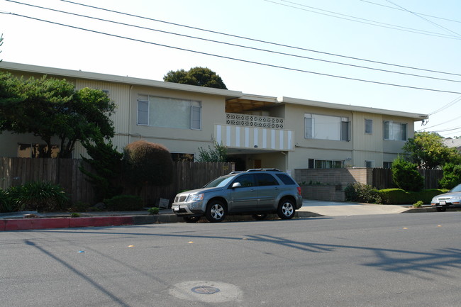 120 Peninsula Ave in San Mateo, CA - Building Photo - Building Photo