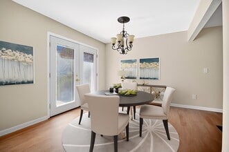 1175 Appleseed Ln in Olivette, MO - Building Photo - Building Photo