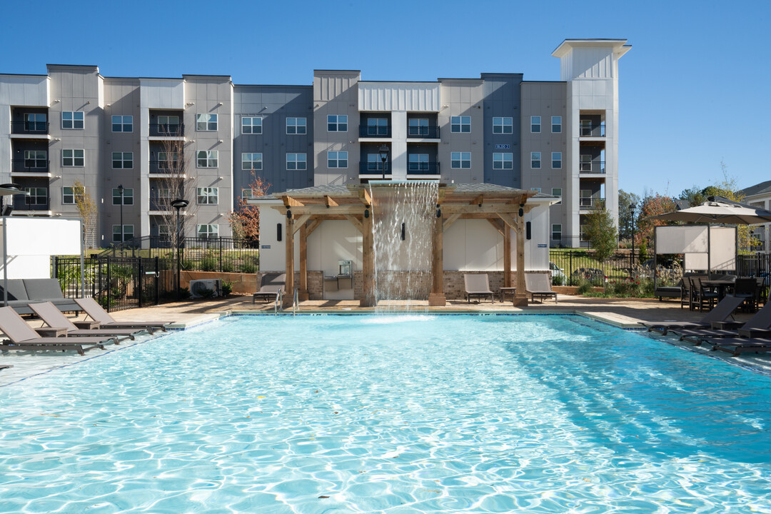 The Delaney at East Park in Kennesaw, GA - Foto de edificio