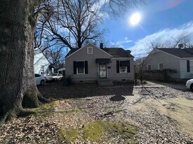 3067 Pershing Ave in Memphis, TN - Building Photo