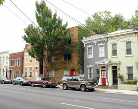 216-218 N Patrick St in Alexandria, VA - Building Photo - Building Photo