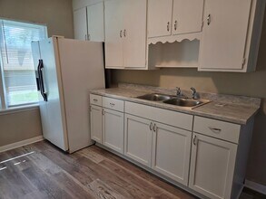 1328 3rd St in Moline, IL - Building Photo - Building Photo