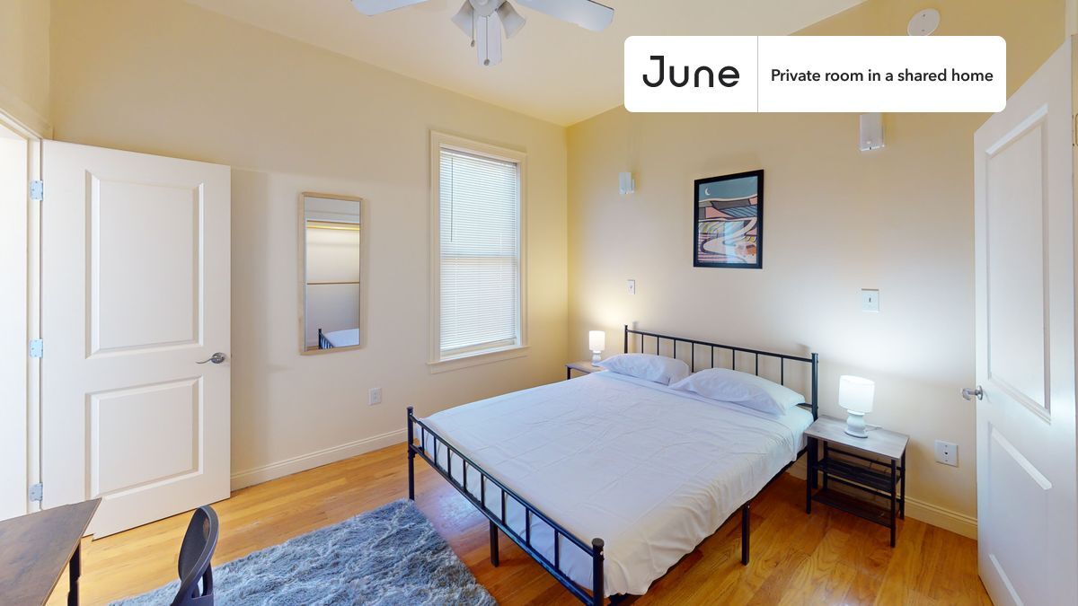 Private bedroom in 3 bed/1.5 bath Home in Boston, MA - Building Photo
