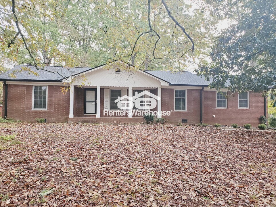 2020 Annette Ln SW in Austell, GA - Building Photo