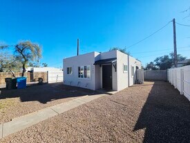1731 E Moreland St in Phoenix, AZ - Building Photo