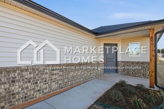 800 NE 102nd Ter in Oklahoma City, OK - Building Photo - Building Photo