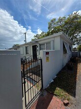 57 Esplanade Dr in Miami Springs, FL - Building Photo - Building Photo