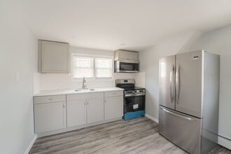 183 Commack Rd in Deer Park, NY - Building Photo - Building Photo