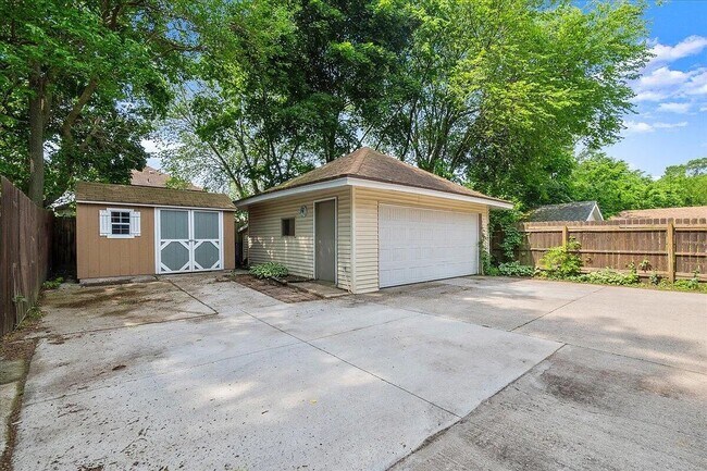 1122 M.L.K. Jr St SE in Grand Rapids, MI - Building Photo - Building Photo