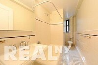 141 E 56th St in New York, NY - Building Photo - Building Photo