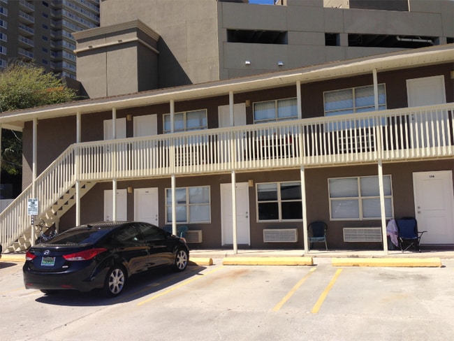 644 W Caladium Cir in Panama City Beach, FL - Building Photo - Building Photo