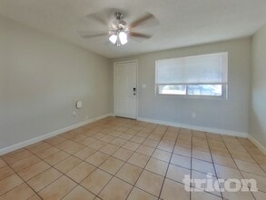 2932 W Caribbean Ln in Phoenix, AZ - Building Photo - Building Photo
