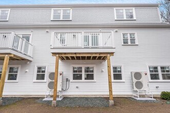 451 Essex St, Unit 2 in Beverly, MA - Building Photo - Building Photo