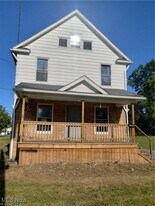 300 Austin Ave NW in Warren, OH - Building Photo