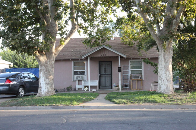 243-245 E 23rd St in Merced, CA - Building Photo - Building Photo