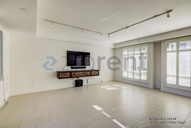 1789 Washington St in San Francisco, CA - Building Photo - Building Photo