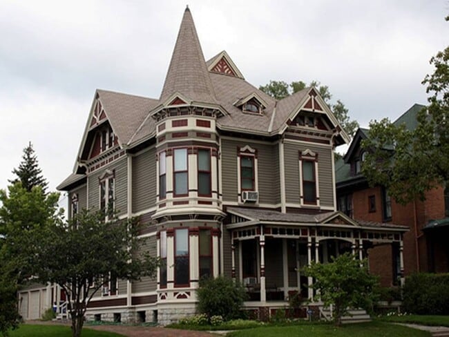 property at 653 5th St E