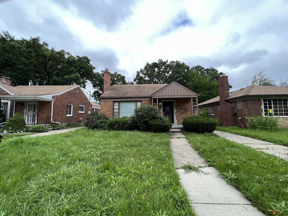 19381 Sussex St in Detroit, MI - Building Photo
