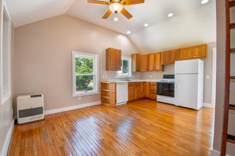 8 Booker St in Lisbon, ME - Building Photo - Building Photo