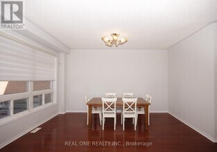 52 Russell Hill Rd in Markham, ON - Building Photo - Building Photo