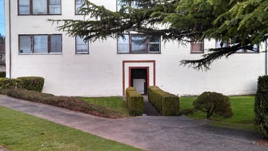 Emerson Apartments in Hoquiam, WA - Building Photo - Building Photo