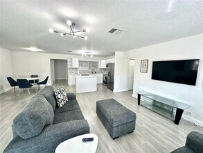 3511 Quentin Ave in Boynton Beach, FL - Building Photo - Building Photo