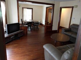 122 Delaware Ave, Unit 1 in Ithaca, NY - Building Photo