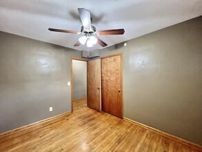 290 Orchard Dr in Oregon, WI - Building Photo - Building Photo