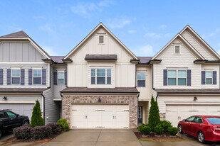 1215 Spring Marsh Ct NE in Gainesville, GA - Building Photo