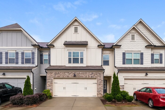 1215 Spring Marsh Ct NE in Gainesville, GA - Building Photo