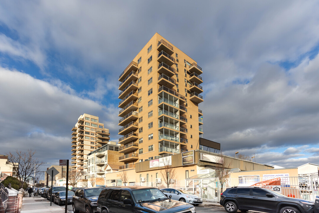 The Brighton Tower in Brooklyn, NY - Building Photo