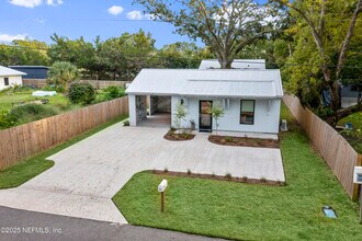 581 Hazel St in St. Augustine, FL - Building Photo - Building Photo