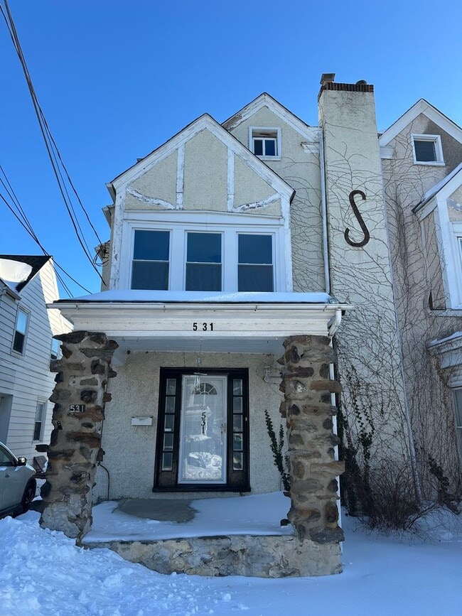 property at 531 Larchwood Ave