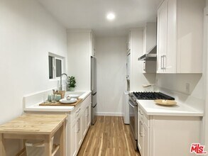 2948 Exposition Blvd in Santa Monica, CA - Building Photo - Building Photo