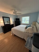 3900 Roxane Blvd in Sarasota, FL - Building Photo - Building Photo