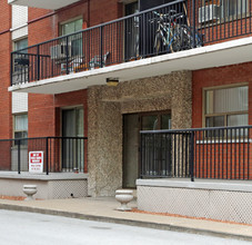 Marlis Place in Hamilton, ON - Building Photo - Building Photo