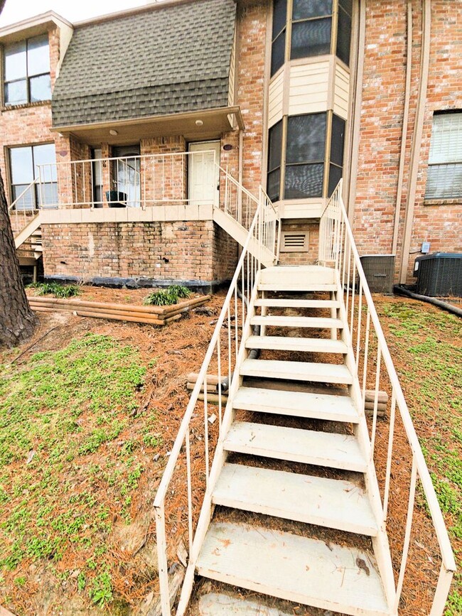 property at 2019 Place Rebecca Ln