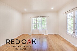 229 S Tower Dr, Unit F in Beverly Hills, CA - Building Photo - Building Photo