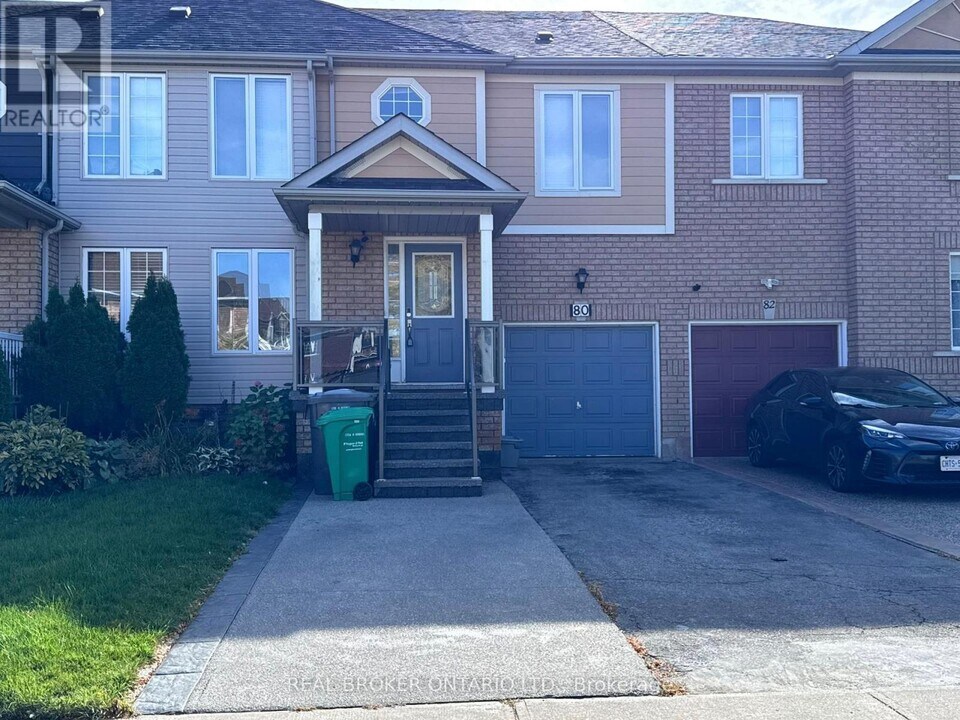 80 Redfinch Way in Brampton, ON - Building Photo